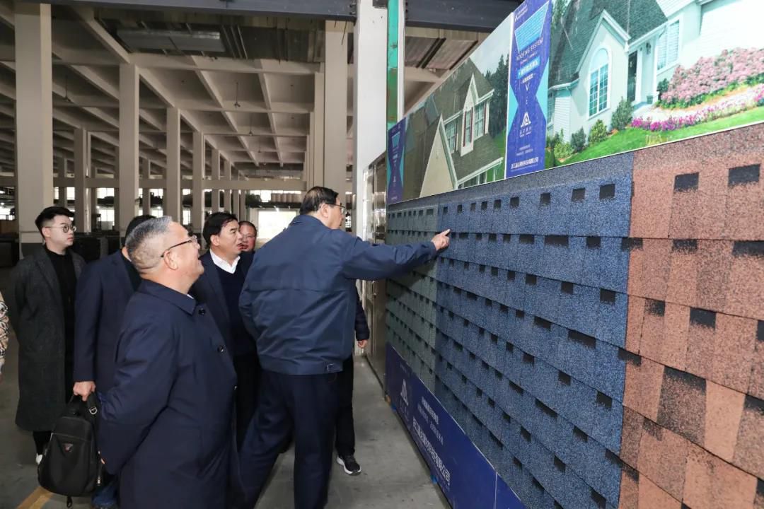 以行踐言<div   id=